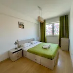 Yamaluxe - Between The Lakes - Close To Iulius Mall